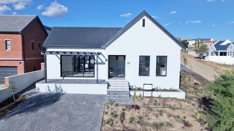 4 Bedroom Property for Sale in Mount Royal Golf Estate Western Cape